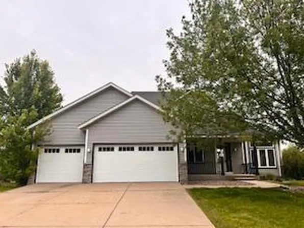 20638 Helena Ln, Lakeville, MN 55044
