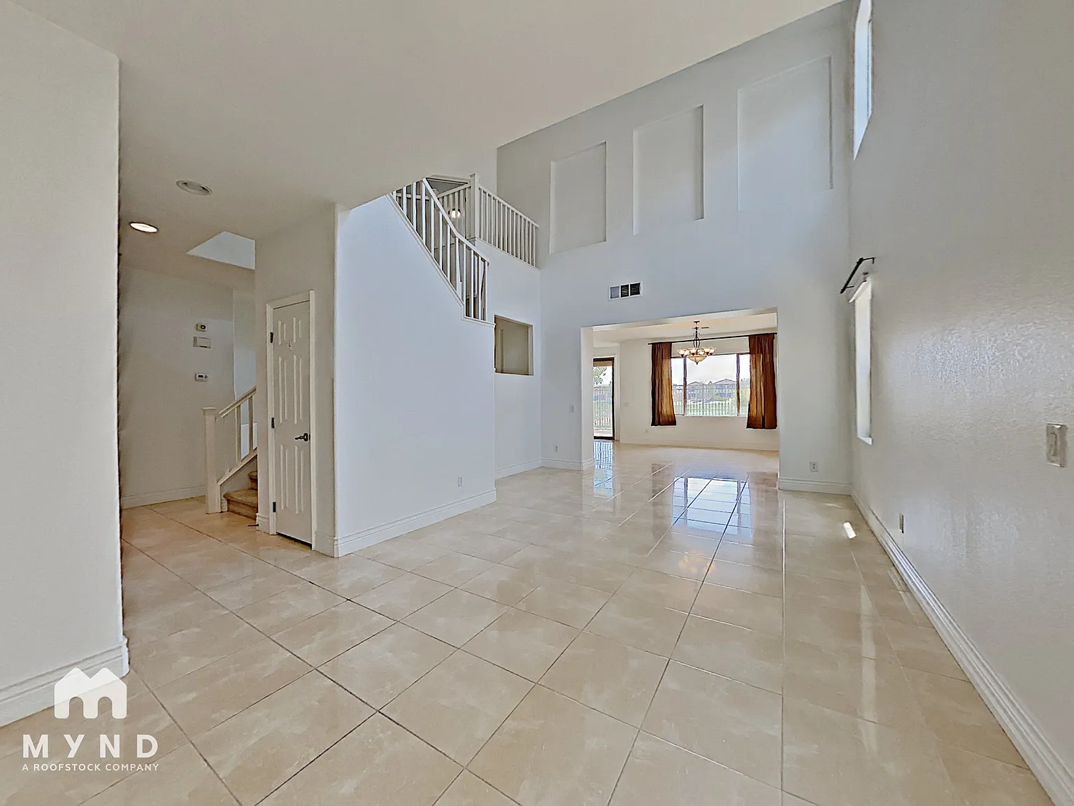 4 bed, 3.0 bath, 3050 sqft, $2,865 — Photo 2