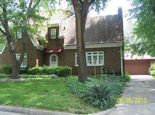 140 W Court Manor Pl, Decatur, IL 62522