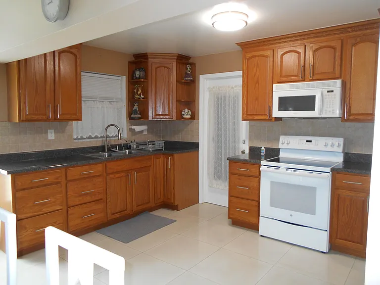 38 Leisure Blvd — Photo 22