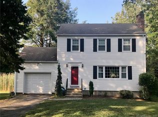 990 Cutspring Rd, Stratford, CT 06614