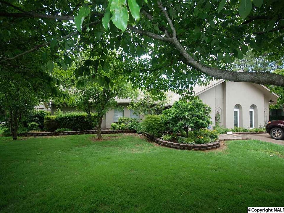 2nd image of 10103 McDowling Ct SE