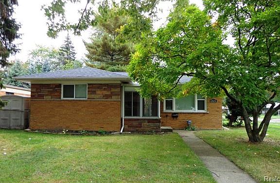 2nd image of 28214 Marcia Ave