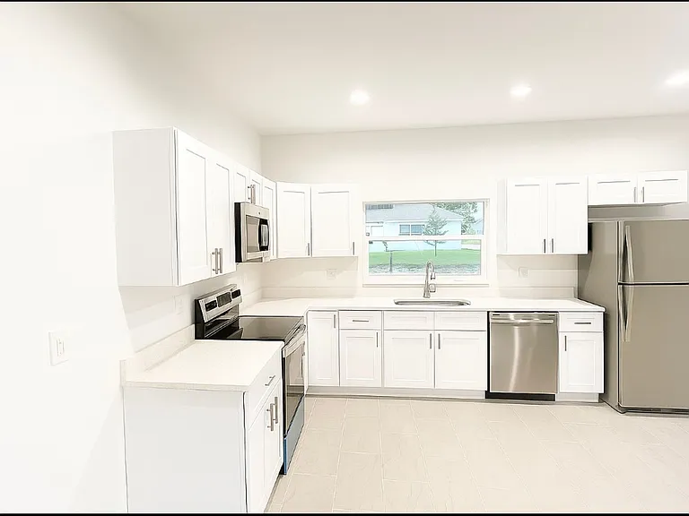 3603 NE 19th Ave — Photo 7
