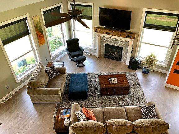 2nd image of 6613 Macoun Way