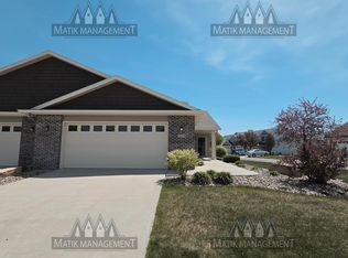 2581 Hawk Ridge Ct SE, Rochester, MN 55904