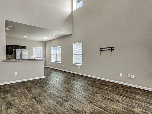 5th image of 2902 Tilmon Ln