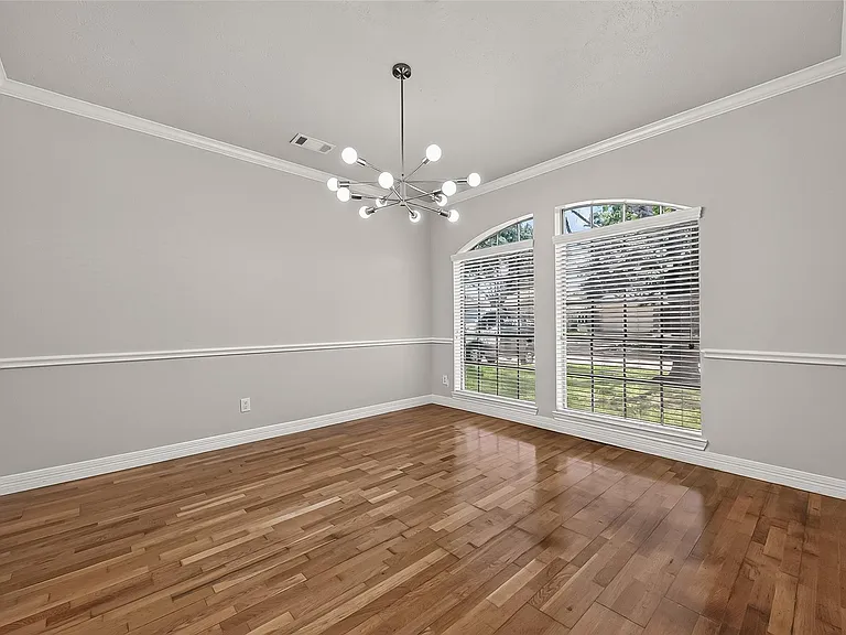 1522 Brook Grove Dr — Photo 4
