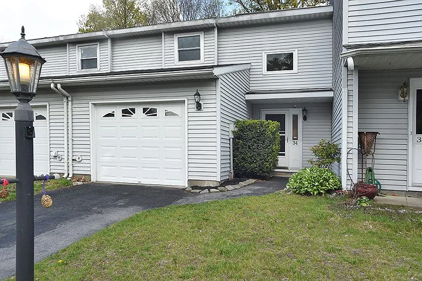 Building Photo - 34 Tallow Wood Dr