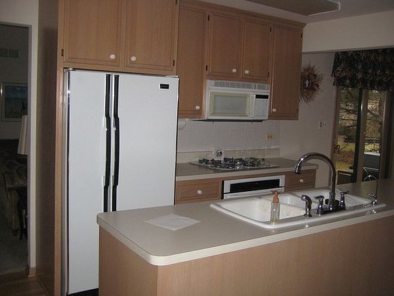 5th image of 319 Harvard Ct