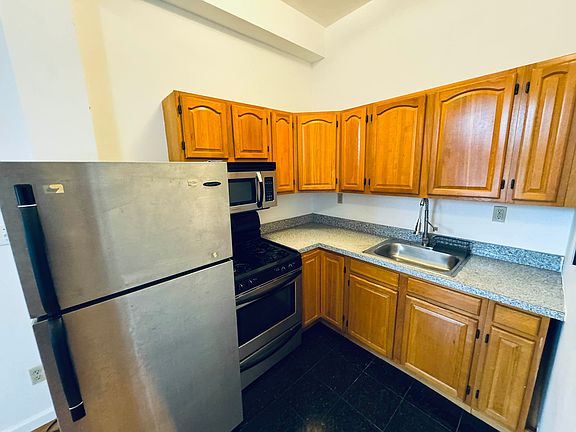 5th image of 119 Avenue D APT 4D