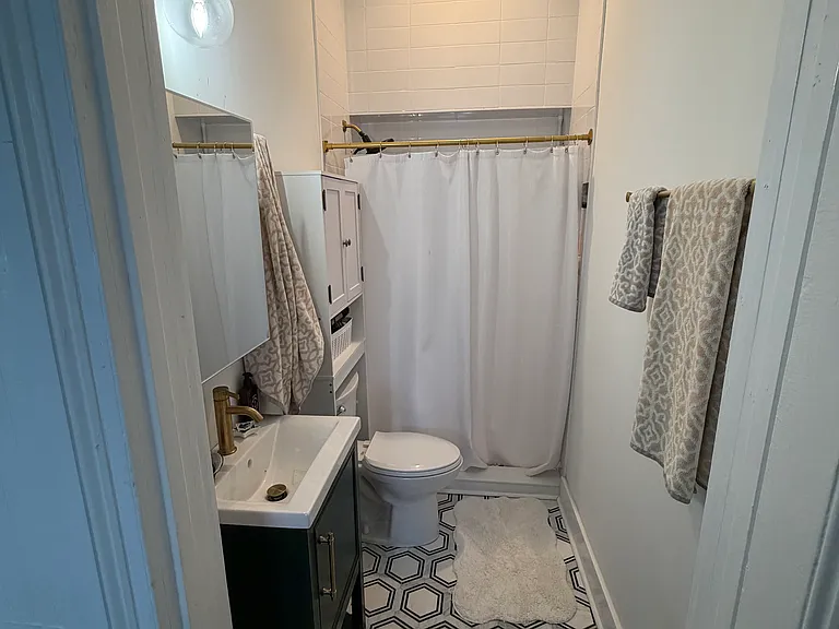 34 Chalmers St #2 — Photo 3