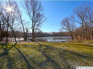 34 Berkshire Ct, Red Bank, NJ 07701