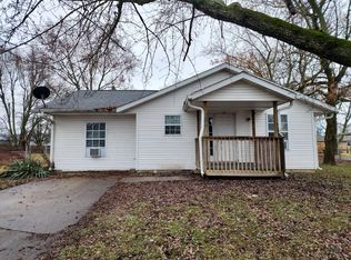 209 W Paulette Ave, Gaston, IN