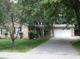 2401 Rossiter Pl, Lansing, MI