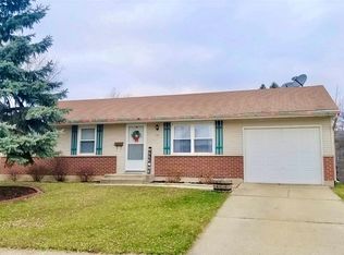 712 Larsen Ave, Streamwood, IL 60107