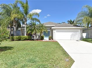489 NW Sunflower Pl, Jensen Beach, FL 34957