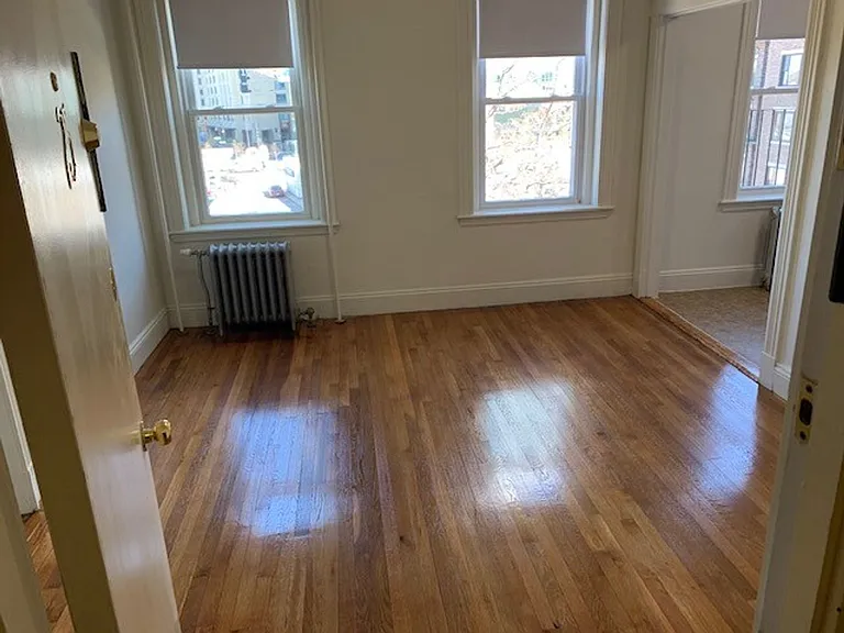235 Park Dr #28 — Photo 3