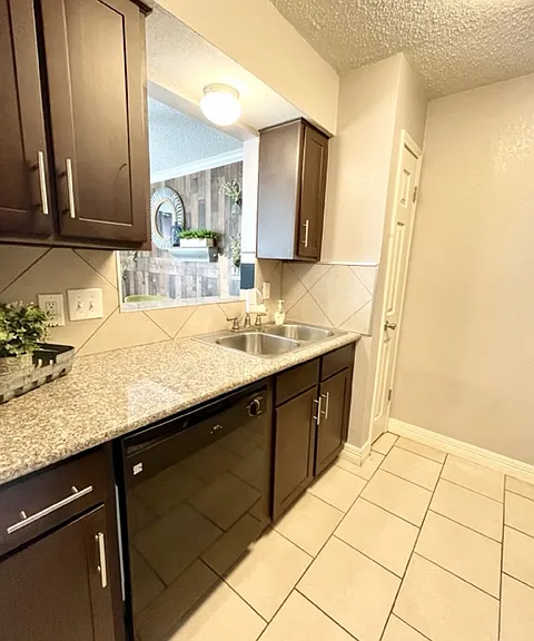 Villas At Braeburn — Photo 66