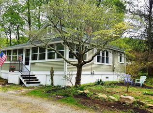 94 Oswegatchie Rd, Waterford, CT 06385