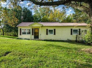 93 Page St, Spencer, TN 38585