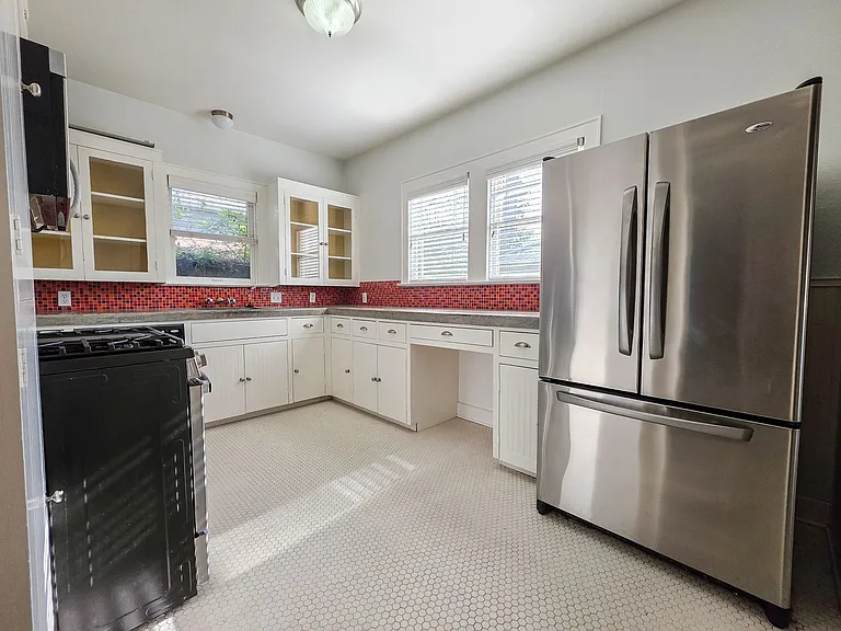 3901 Red River St — Photo 26