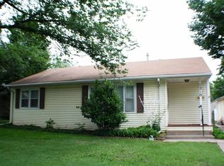 1210 N Johnson St, Augusta, KS 67010
