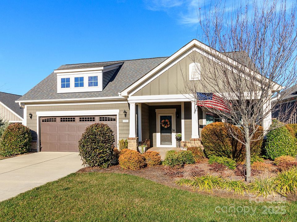 1st image of 2206 Lincolnshire Ln