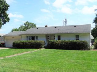 208 W Tazewell St, Tremont, IL 61568