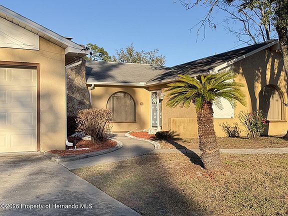4th image of 1382 Valiant Ave