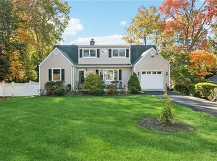 50 Pineridge Rd, White Plains, NY 10603