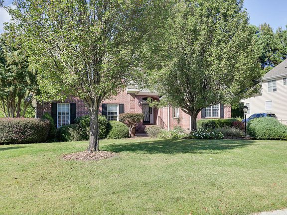 4th image of 5102 Waterford Pl