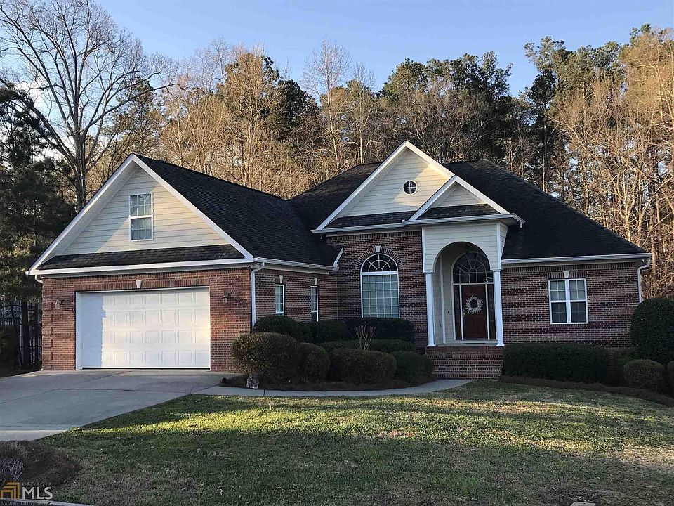 1st image of 12 Brookhollow Rd