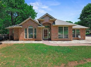 8694 Mallard Ln, Edmond, OK 73034