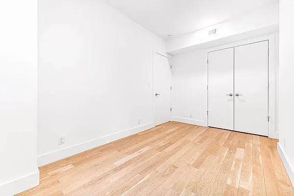 Rented by REAL New York | media 33