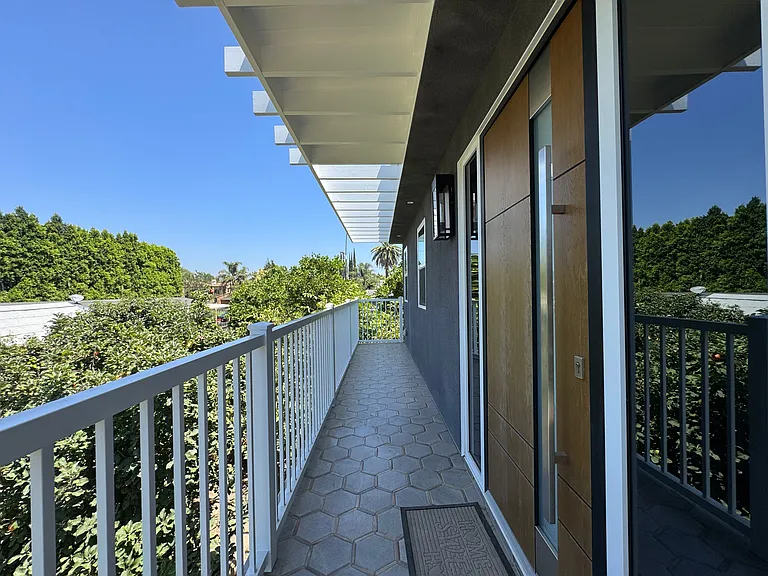 18320 Ingomar St #2 — Photo 2