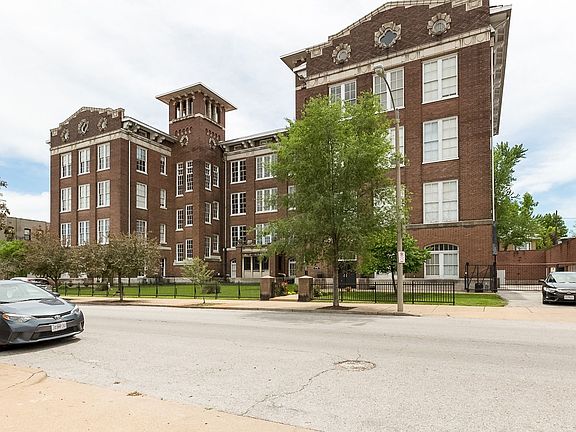 3rd image of 4466 Olive St #101-834