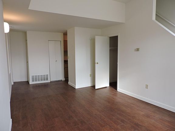 Living Area Pic2