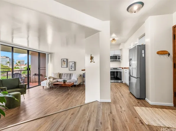 1221 Victoria St APT 503, Honolulu, HI 96814