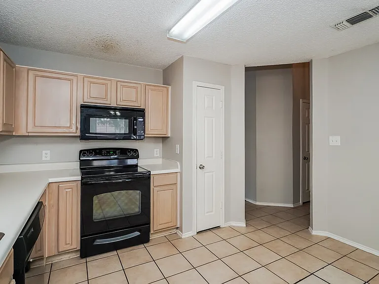 8112 Broken Arrow Rd — Photo 9