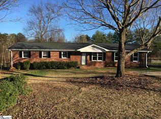 212 Blalock Rd, Boiling Springs, SC 29316