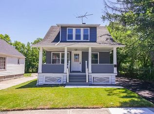 5349 Meadow St, Maple Heights, OH 44137