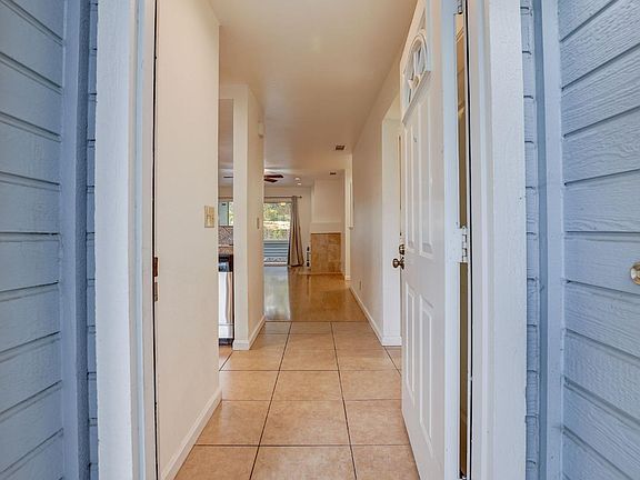 5th image of 100 Little River Court #5