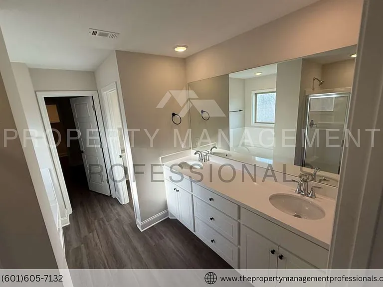 571 Patrick Farms Dr — Photo 16