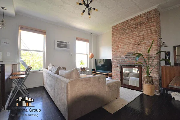 Rented by Bold New York | media 12