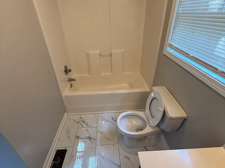 2517 Eight Oaks Dr — Photo 5