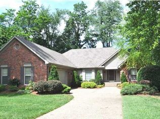 10938 Old Harrods Woods Cir, Louisville, KY 40223