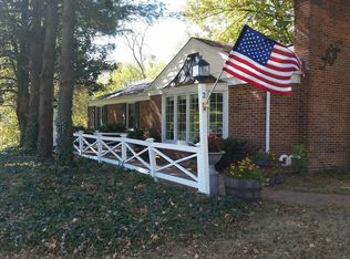 2 Hawthorne Est, Saint Louis, MO 63131