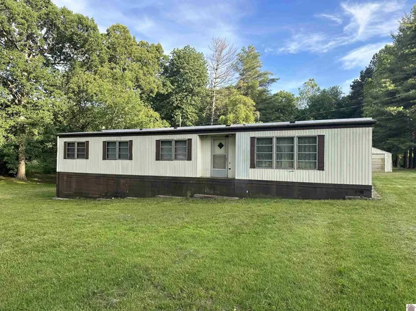 6531 Benton Rd, Paducah, KY 42003