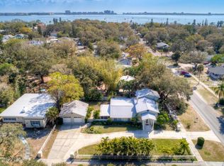 2802 54th St S, Gulfport, FL 33707